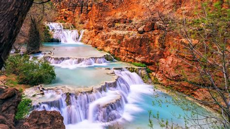 flood light|Body of woman swept away in Grand Canyon flash flood is found.